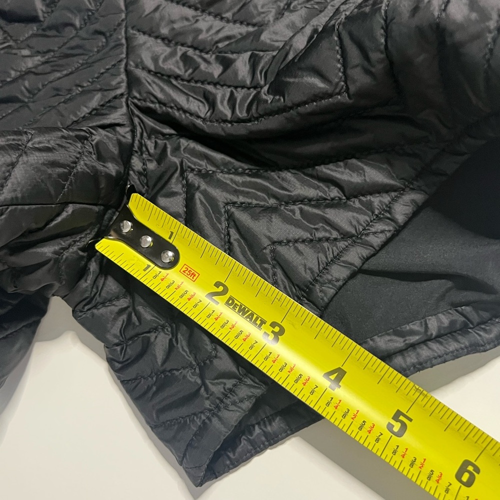 Athleta Apres Quilted Ski Short‎ in Black #467120 Zippered Pockets Size 6 - Picture 15 of 15